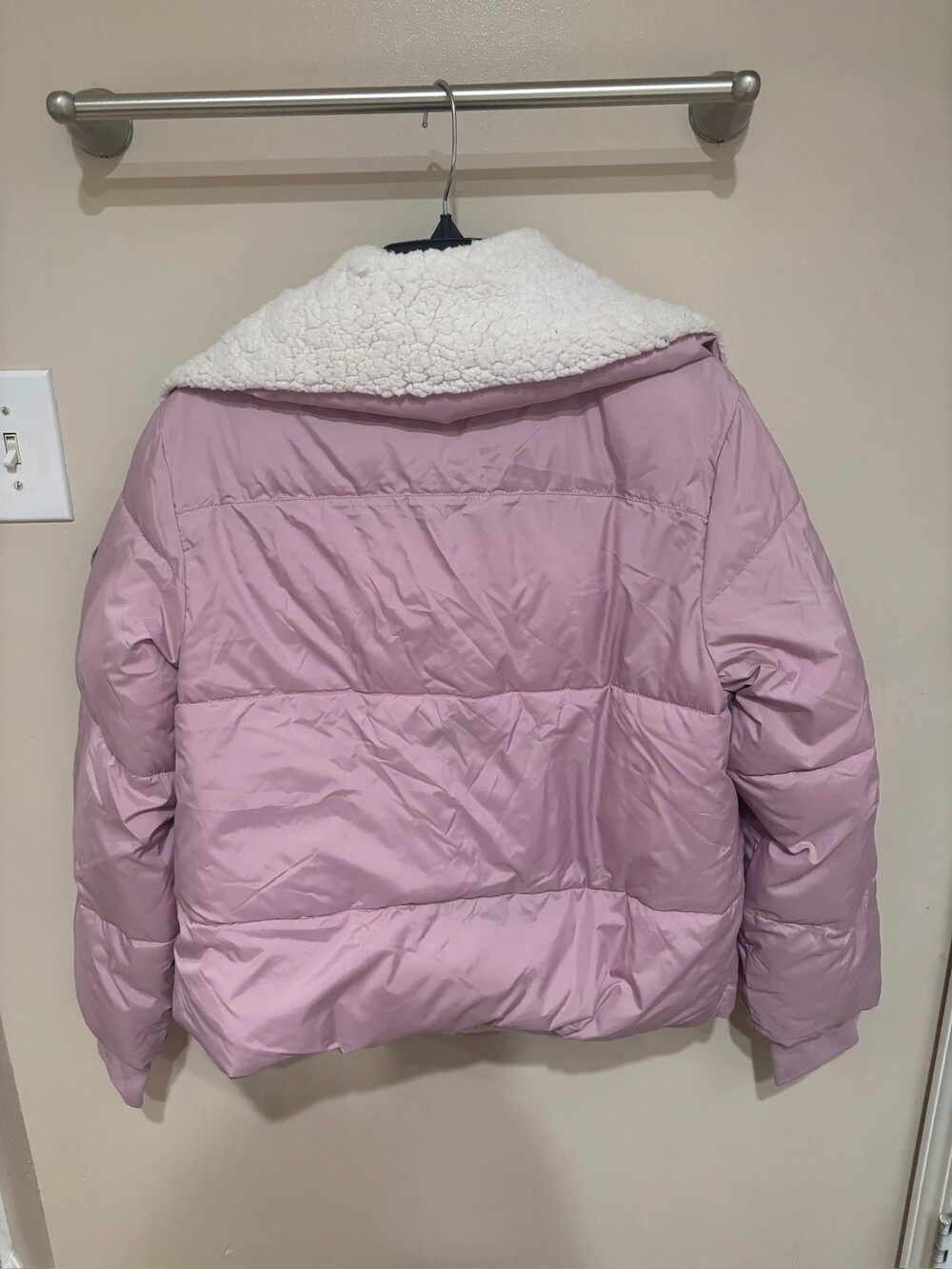 NWT UGG Women's XS Pink Waterproof Rain Jacket - Picture 4 of 5